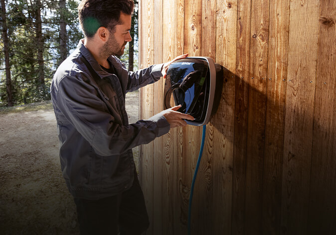 Crédit d’installation de borne de recharge à domicile pour VE de 2 000 $ avec Qmerit